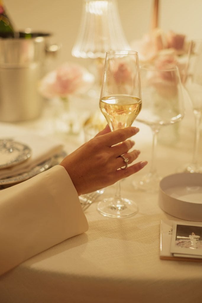 A romantic private proposal on the villa in Lisbon